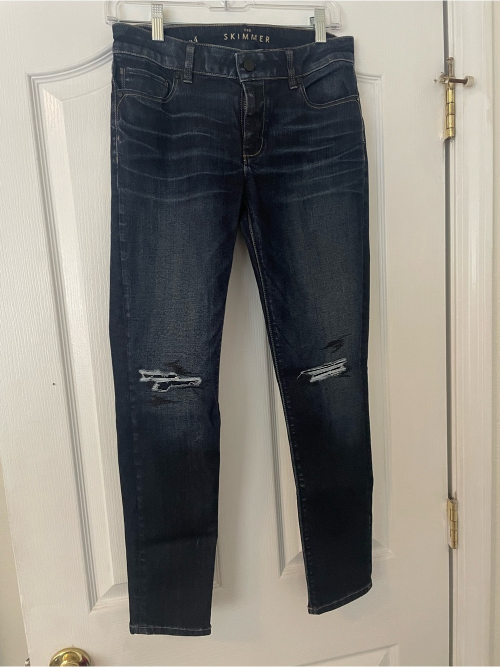White House Black Market the Skimmer jeans women’s size 4 dark wash